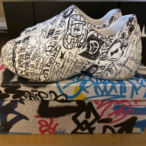 Dolce & Gabbana Toy graffiti-print low-top sneakers - Picture 3 of 4